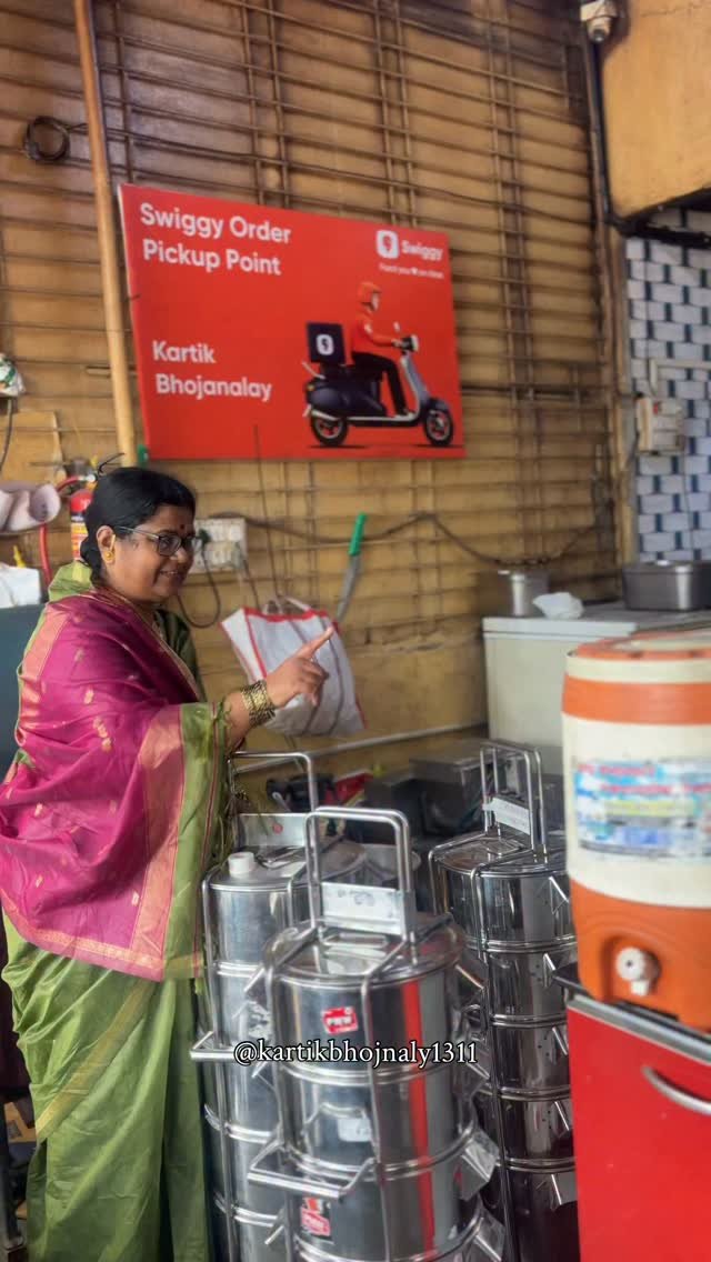 Kartik Bhojanalay team preparing food and tiffins for Ganpati